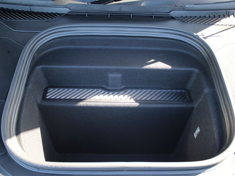 More views of Porsche Cayenne