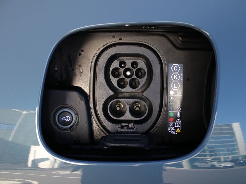 More views of Porsche Cayenne