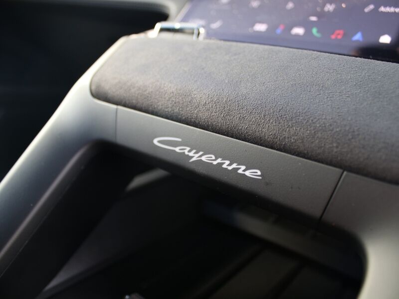 More views of Porsche Cayenne