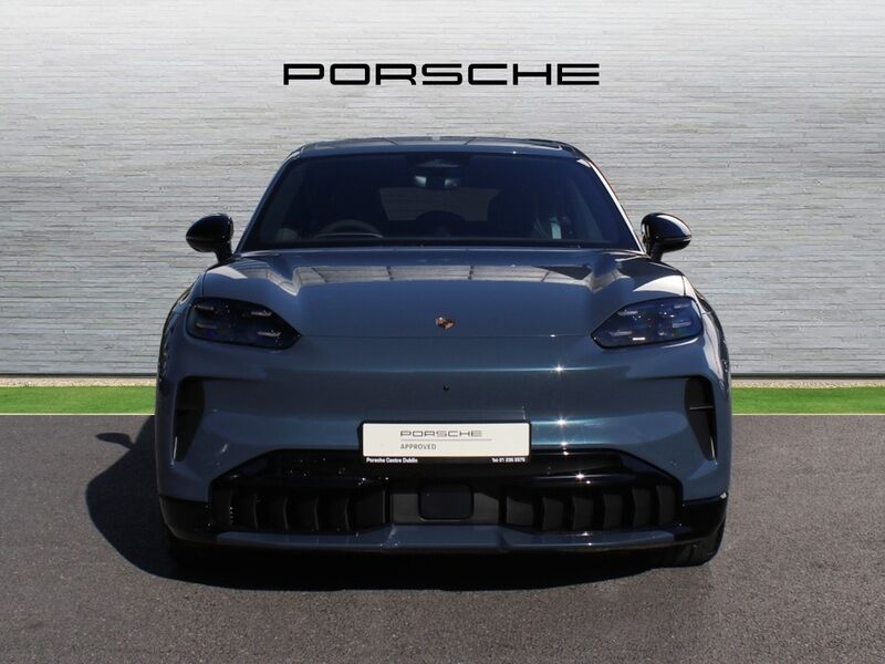 More views of Porsche Cayenne