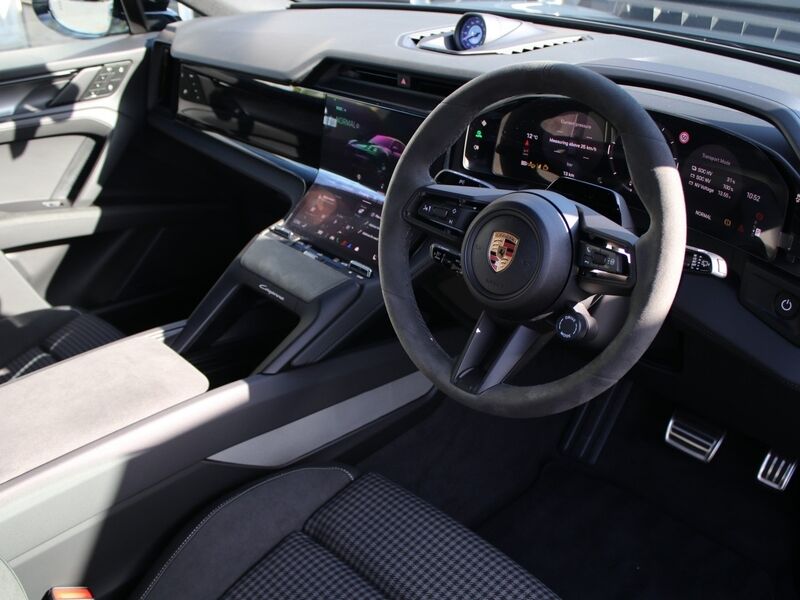 More views of Porsche Cayenne