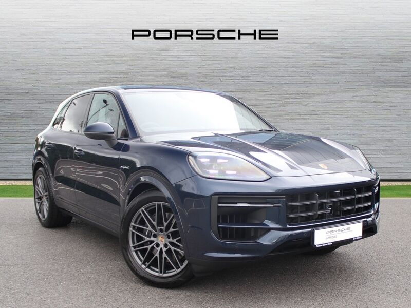More views of Porsche Cayenne