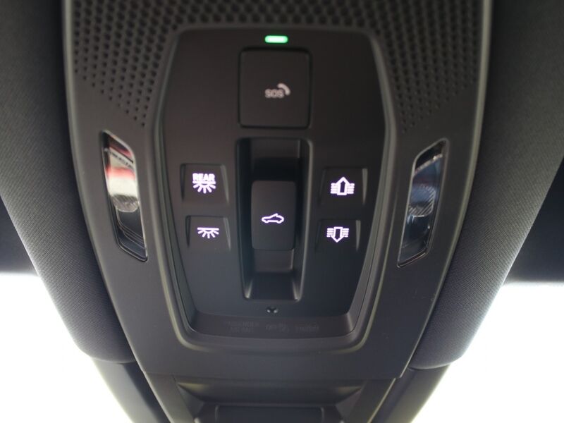 More views of Porsche Cayenne