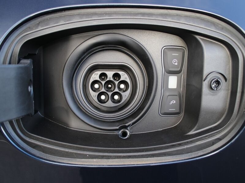 More views of Porsche Cayenne