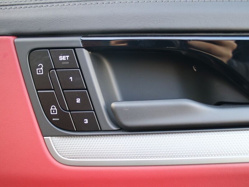 More views of Porsche Cayenne