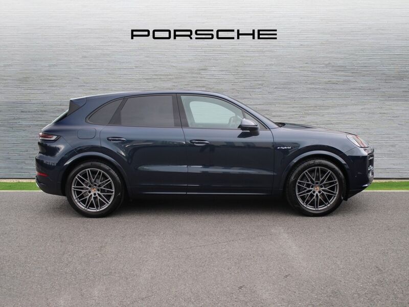 More views of Porsche Cayenne