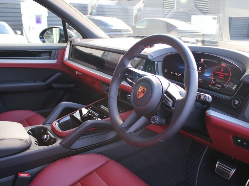 More views of Porsche Cayenne
