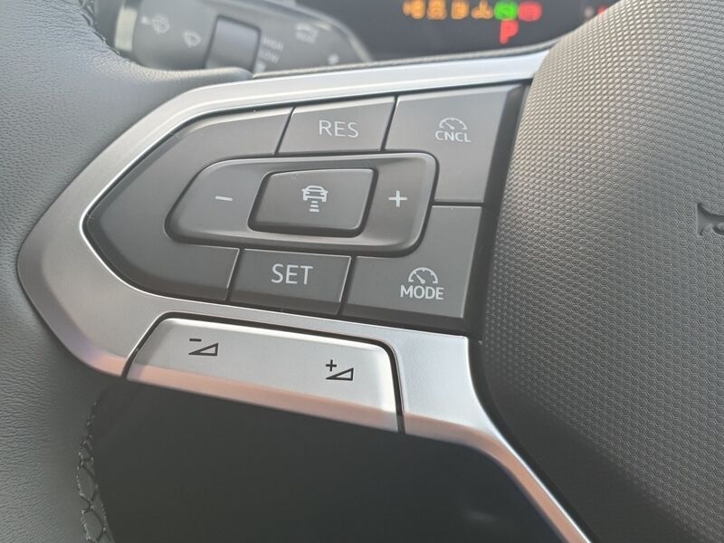 More views of Volkswagen Tayron
