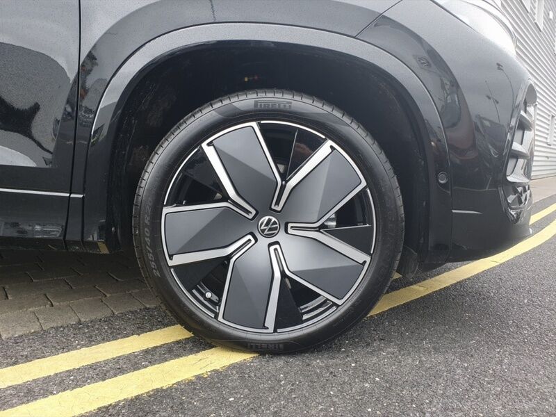 More views of Volkswagen Tayron