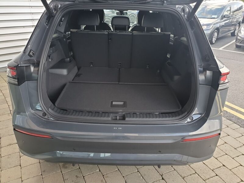 More views of Volkswagen Tayron