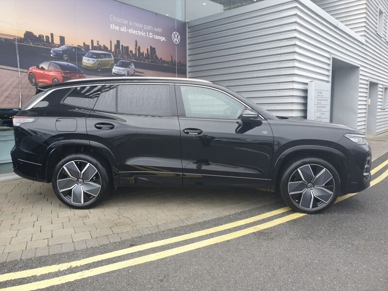 More views of Volkswagen Tayron