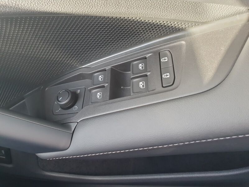 More views of Volkswagen Tayron