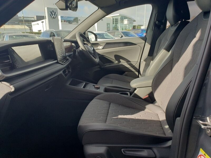 More views of Volkswagen Tayron