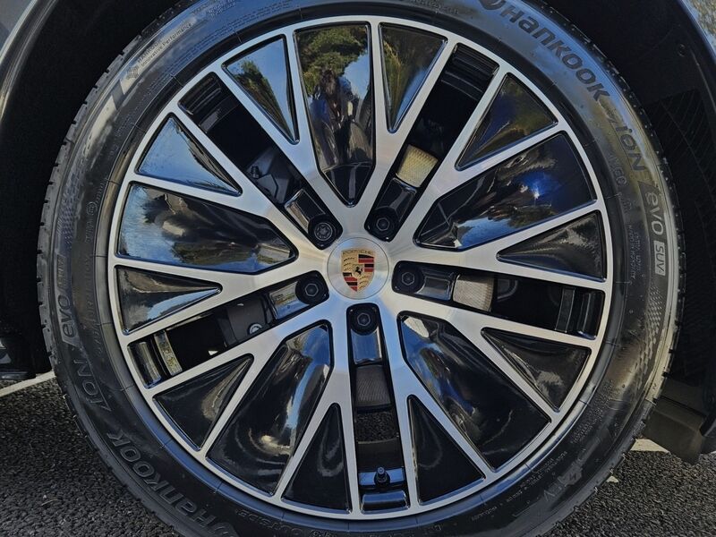 More views of Porsche Cayenne