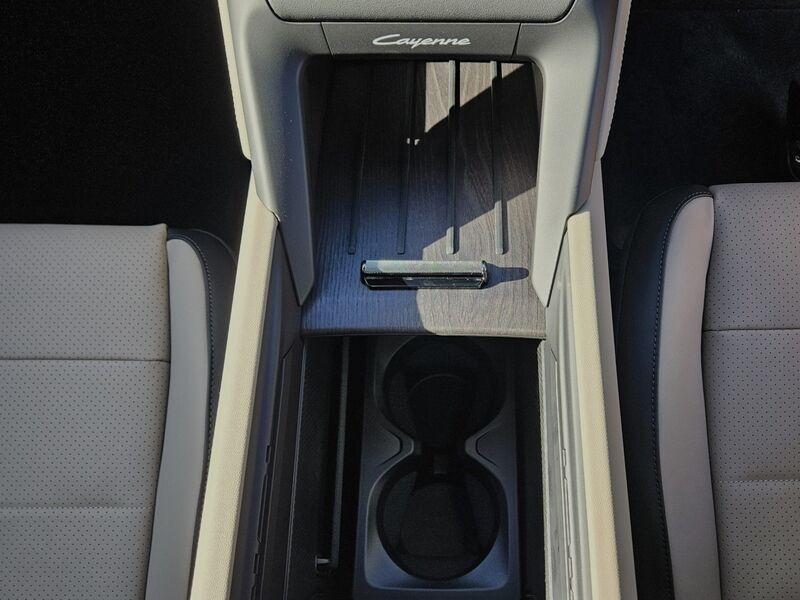 More views of Porsche Cayenne