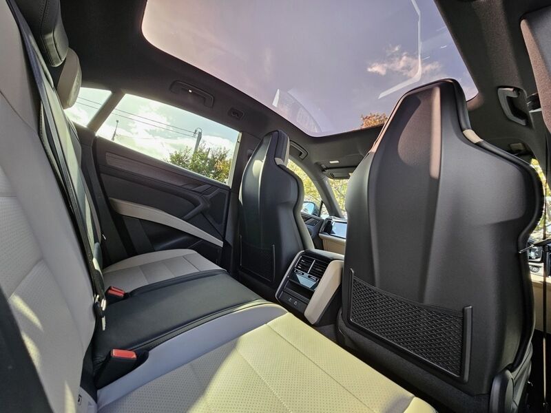 More views of Porsche Cayenne