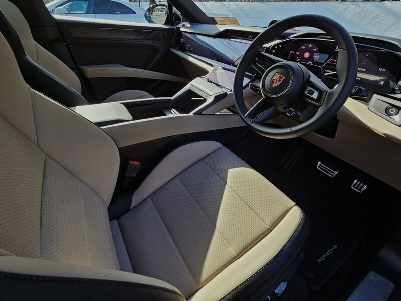 More views of Porsche Cayenne