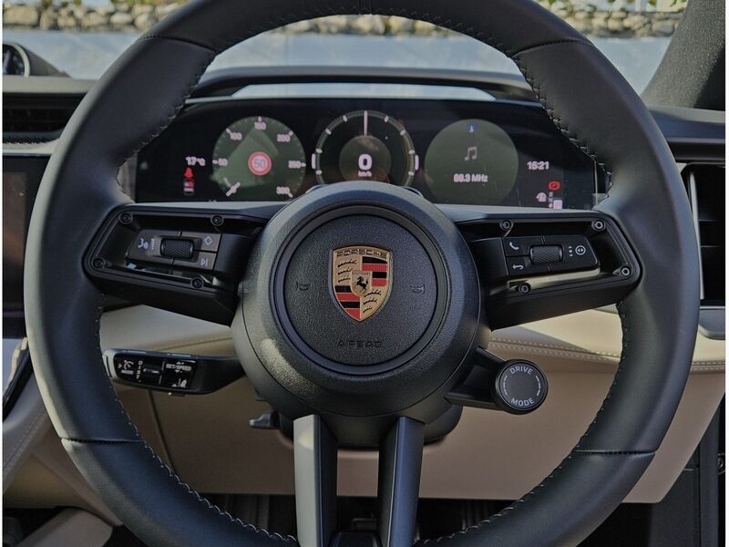 More views of Porsche Cayenne