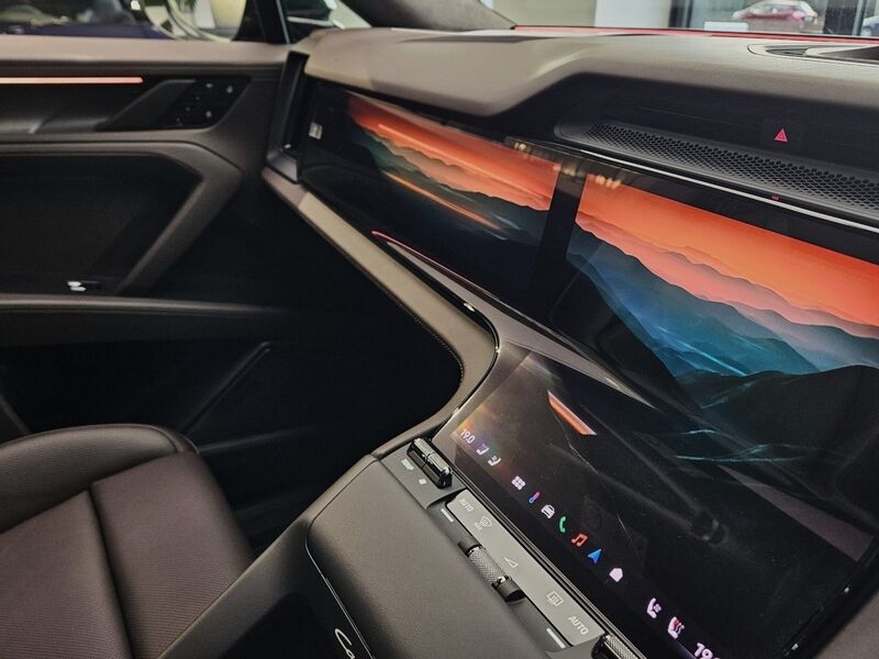 More views of Porsche Cayenne