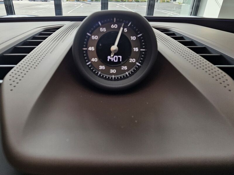 More views of Porsche Cayenne
