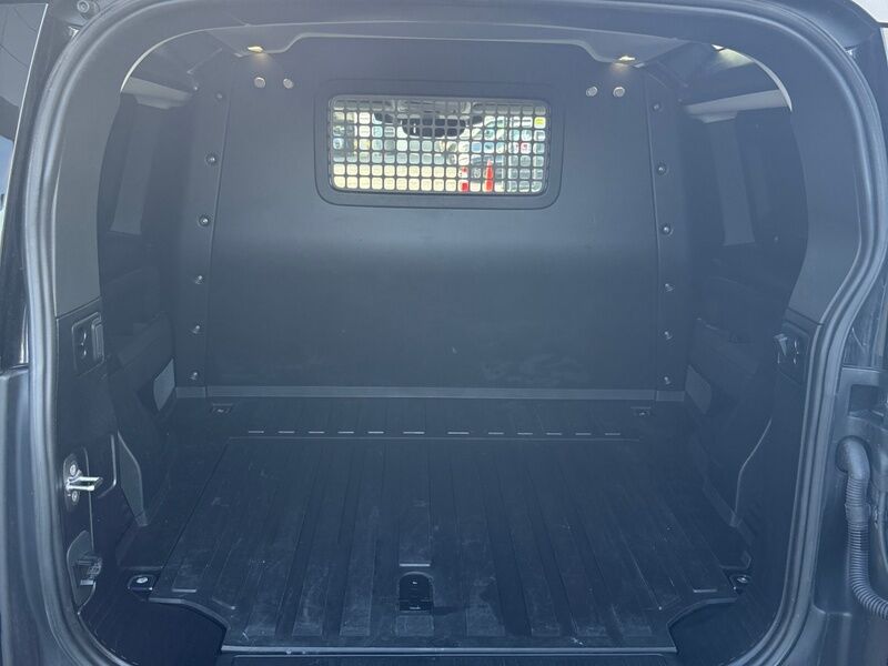 More views of Land Rover Defender