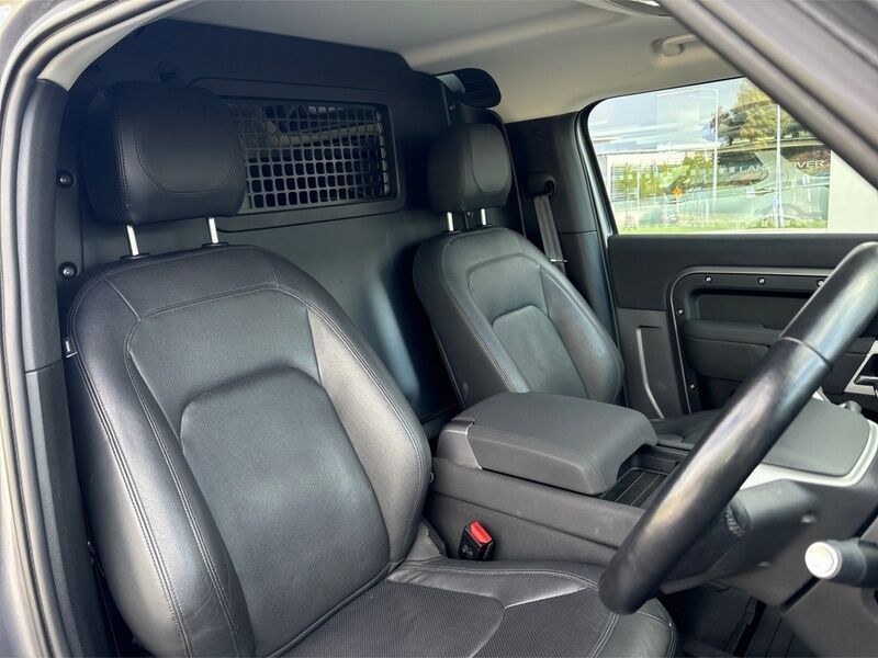 More views of Land Rover Defender
