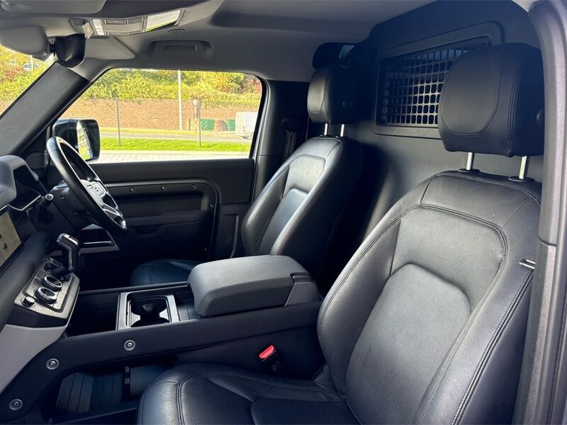 More views of Land Rover Defender