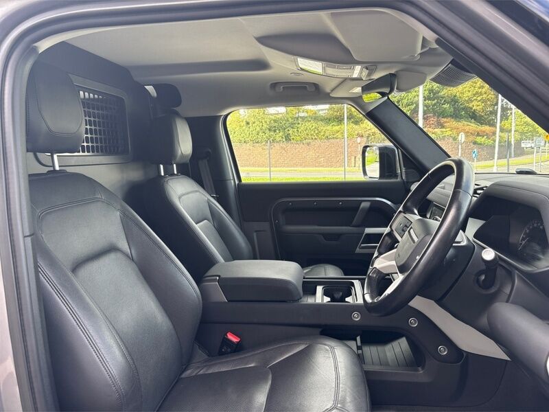 More views of Land Rover Defender
