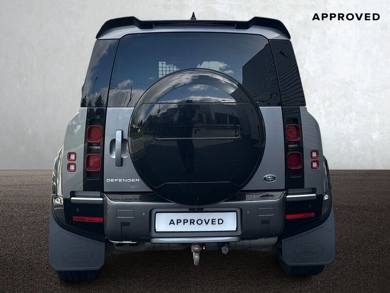 More views of Land Rover Defender