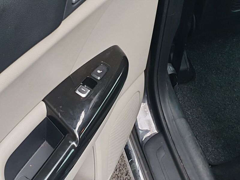 More views of Kia Sportage