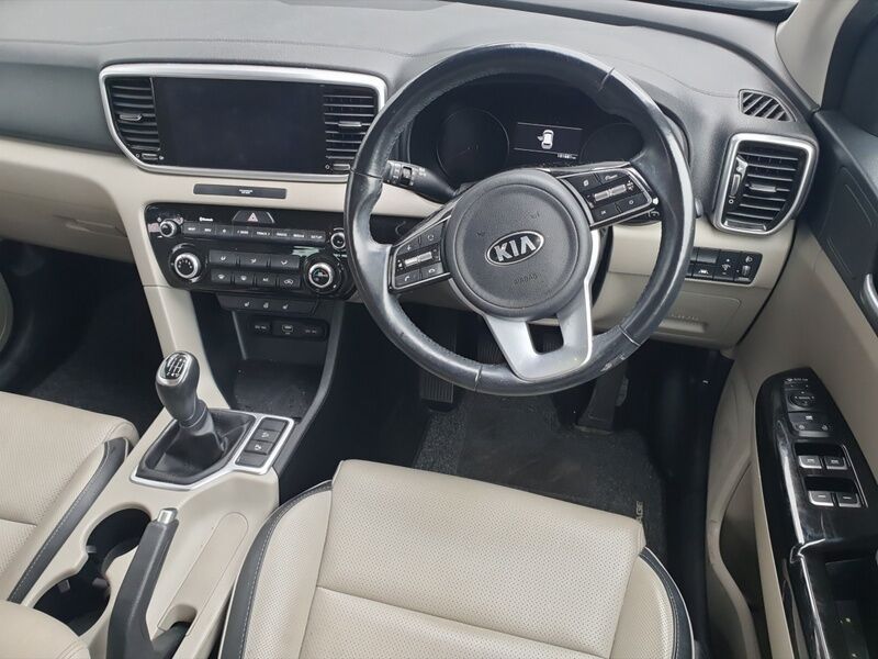 More views of Kia Sportage