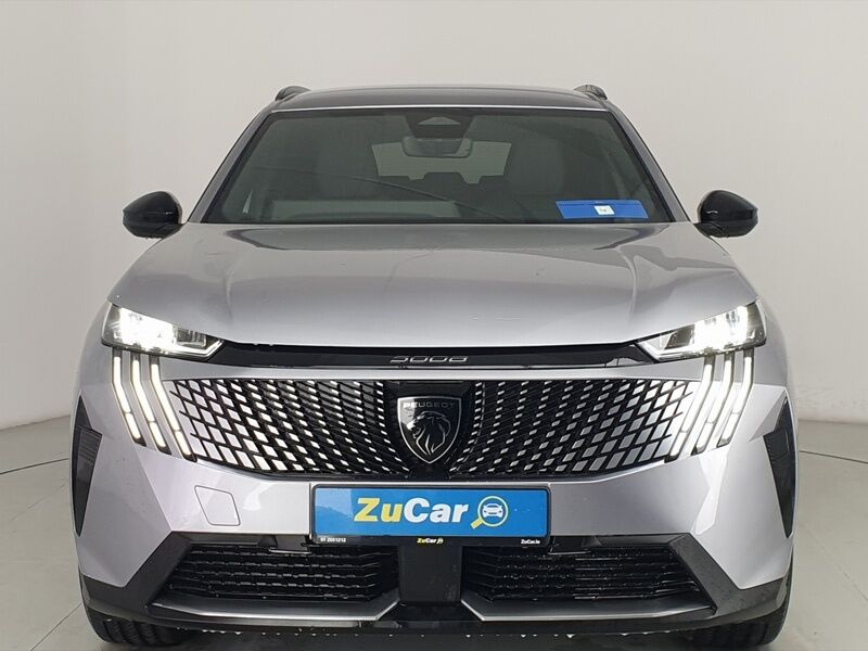 More views of Peugeot 5008