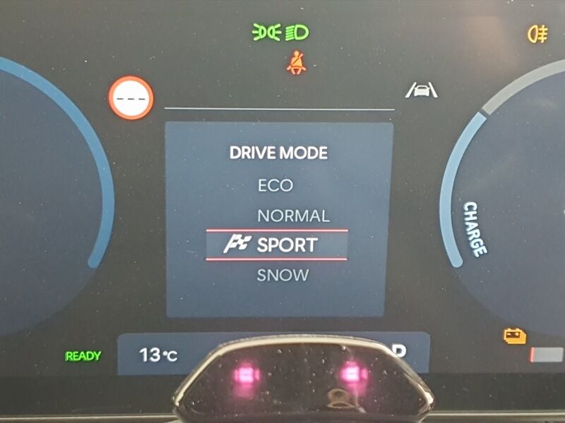 More views of Hyundai KONA