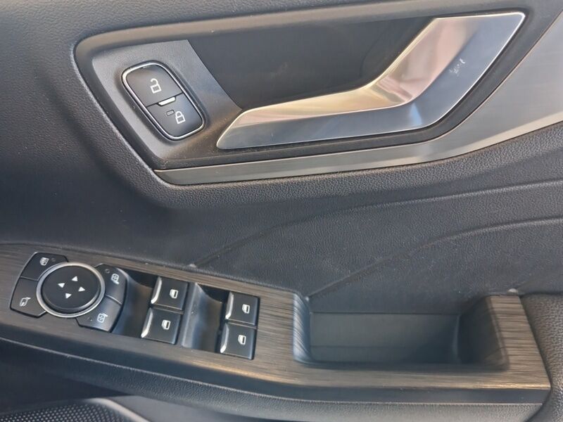 More views of Ford Kuga