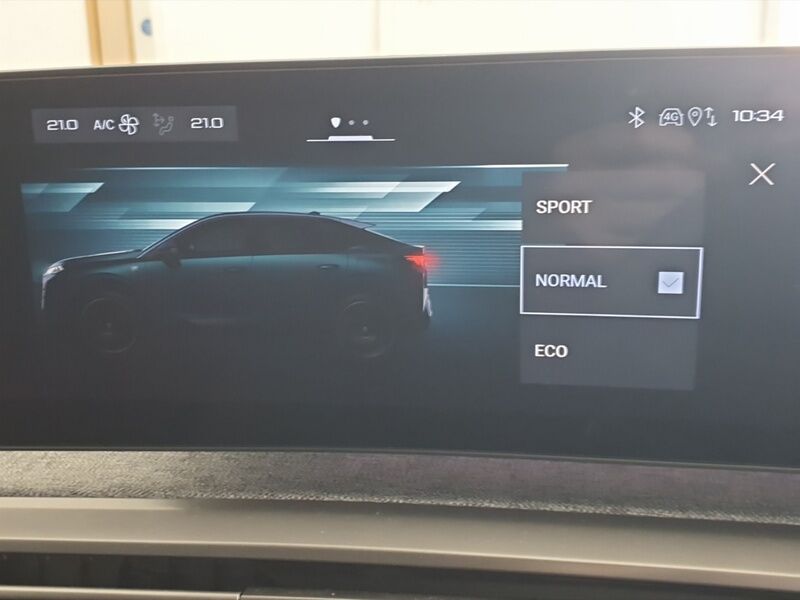 More views of Peugeot 3008