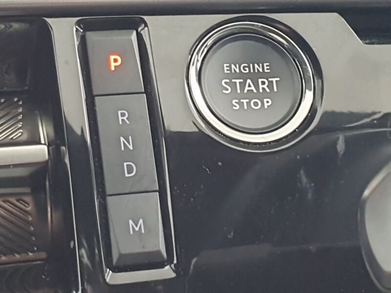 More views of Peugeot 3008