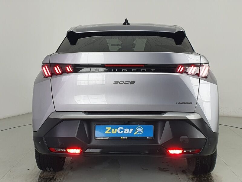 More views of Peugeot 3008