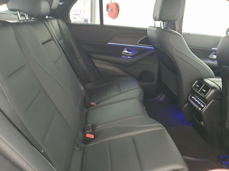 More views of Mercedes-Benz GLE