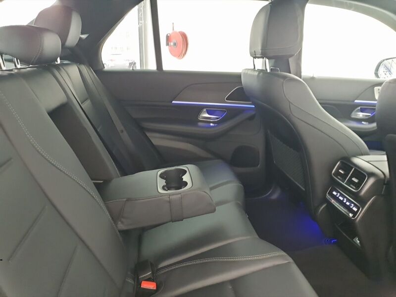 More views of Mercedes-Benz GLE