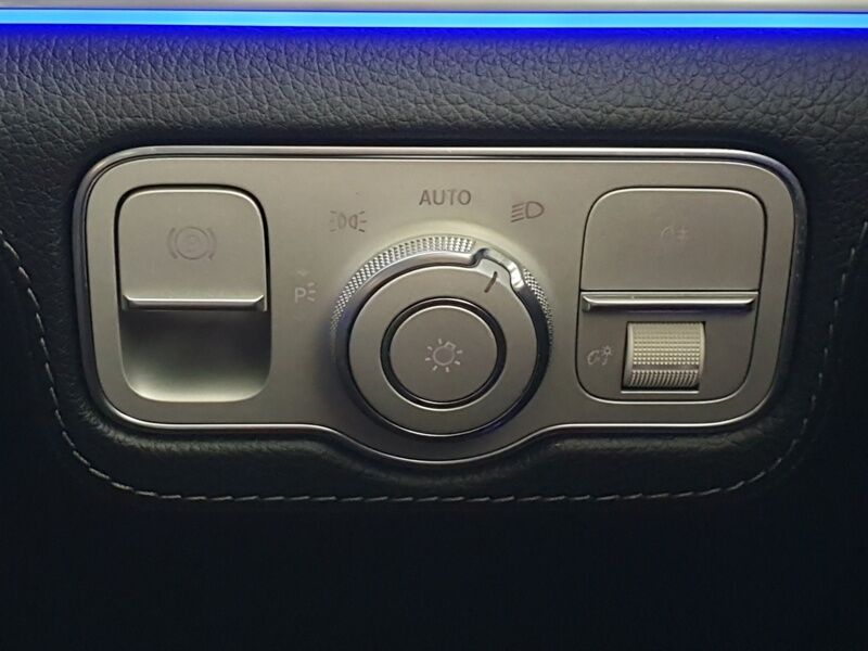 More views of Mercedes-Benz GLE