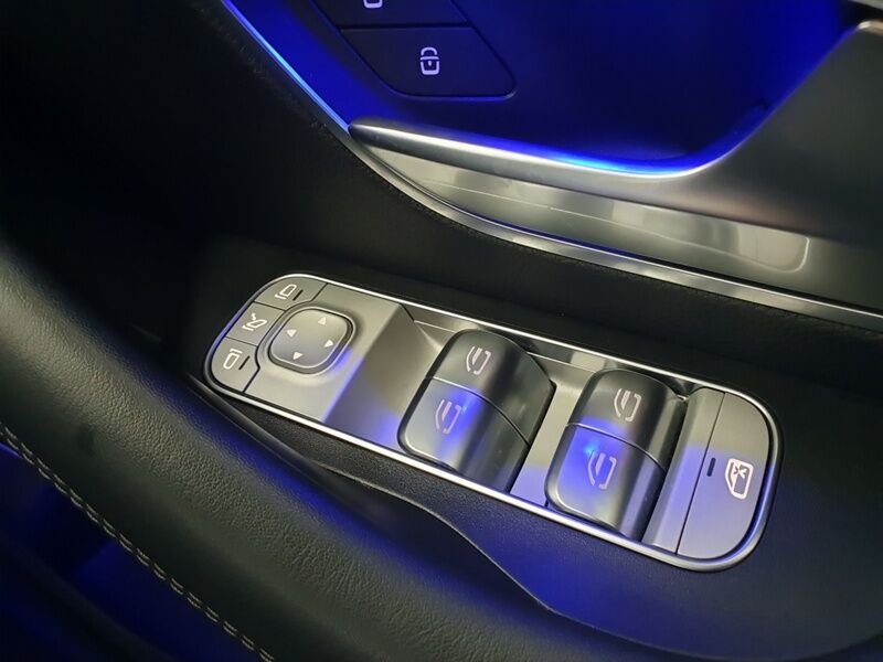 More views of Mercedes-Benz GLE