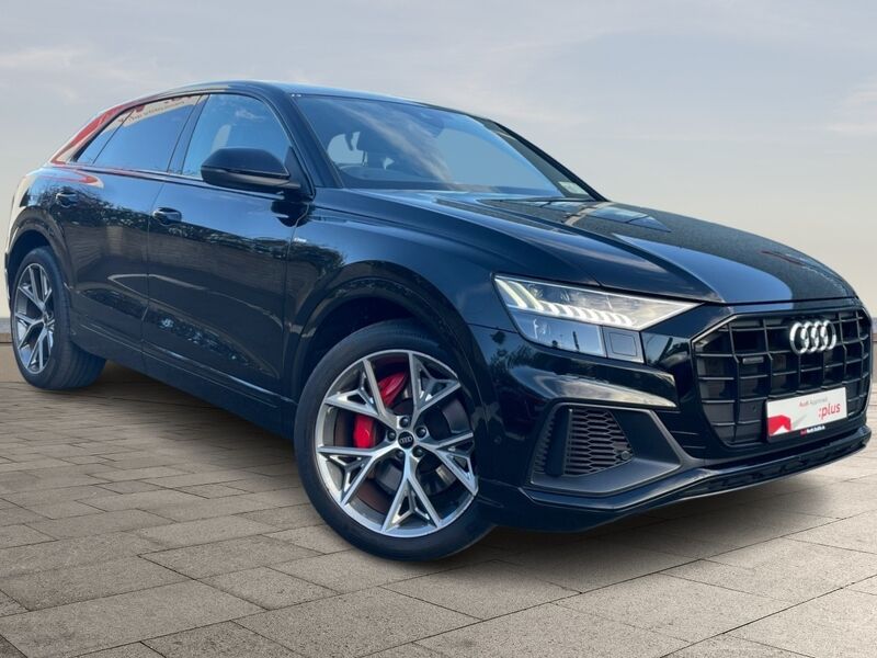 More views of Audi Q8