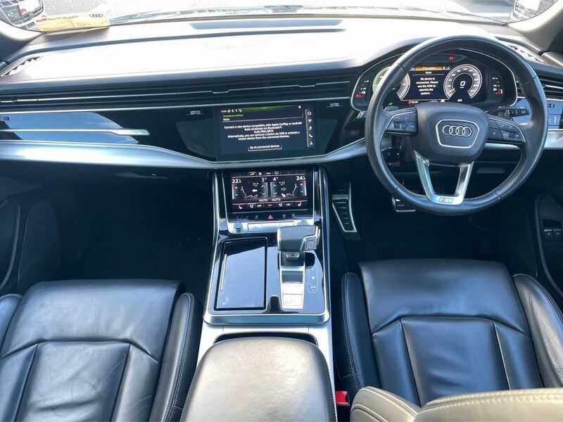 More views of Audi Q8