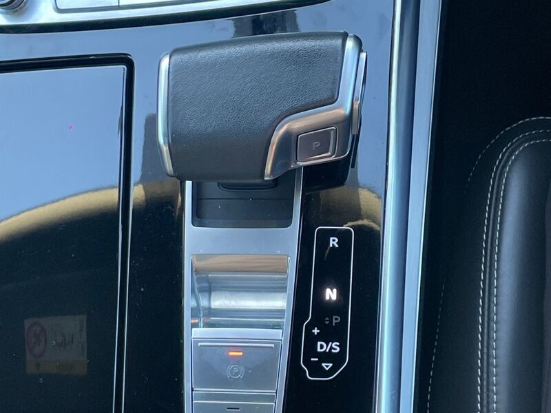 More views of Audi Q8