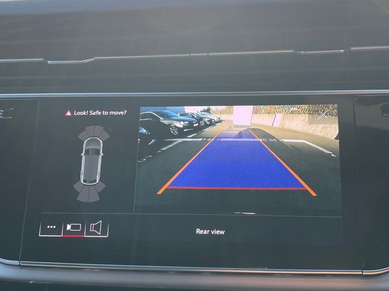 More views of Audi Q8