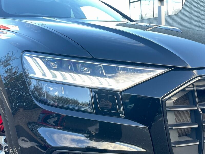 More views of Audi Q8