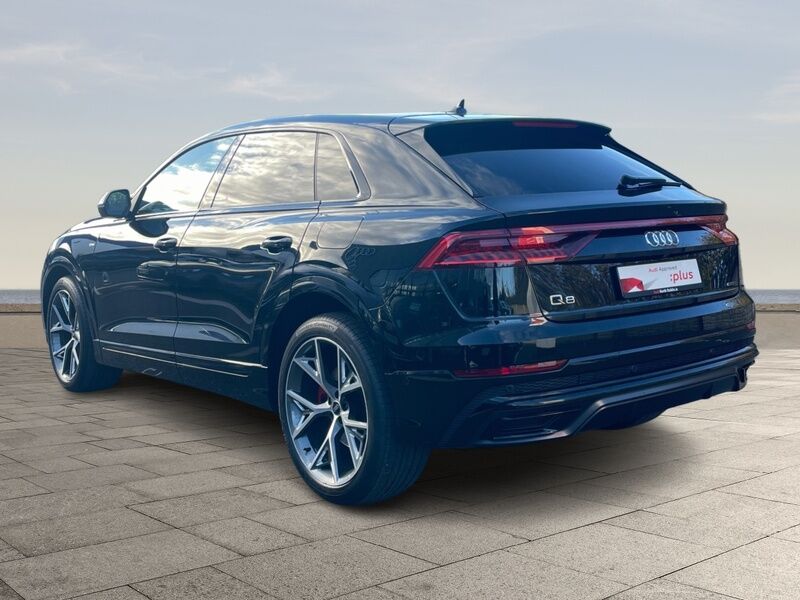 More views of Audi Q8